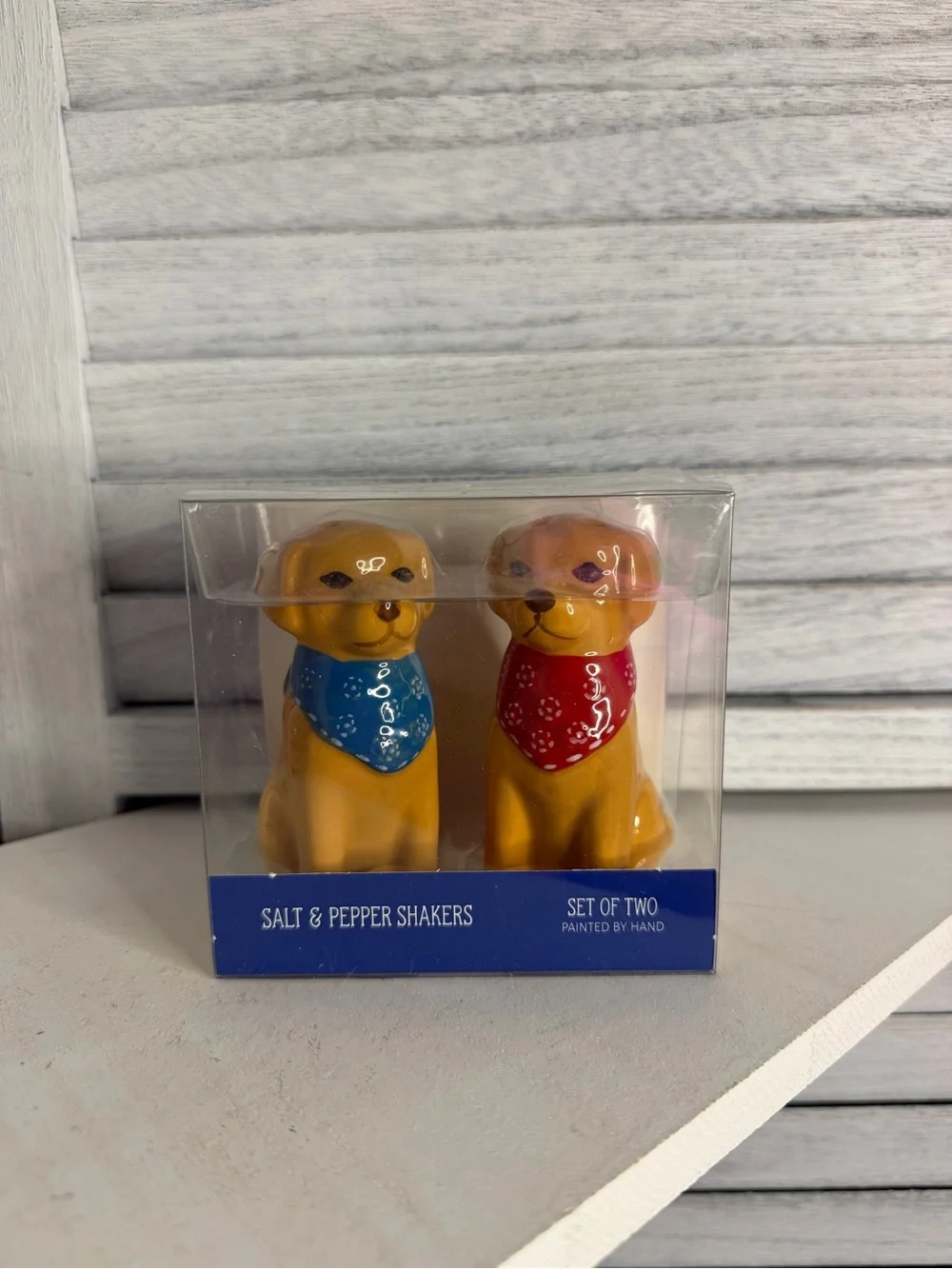 Salt & Pepper Dog Shaker Set - Blue and Red Bandanas
